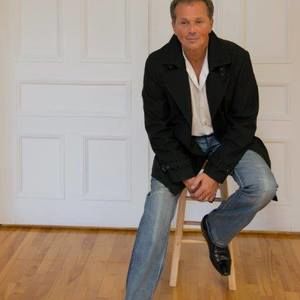 Meet your Posher, Jose